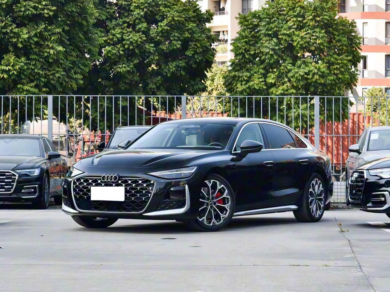 新一代奥迪A6L来了，颜值依旧当打，搭载3套动力系统！