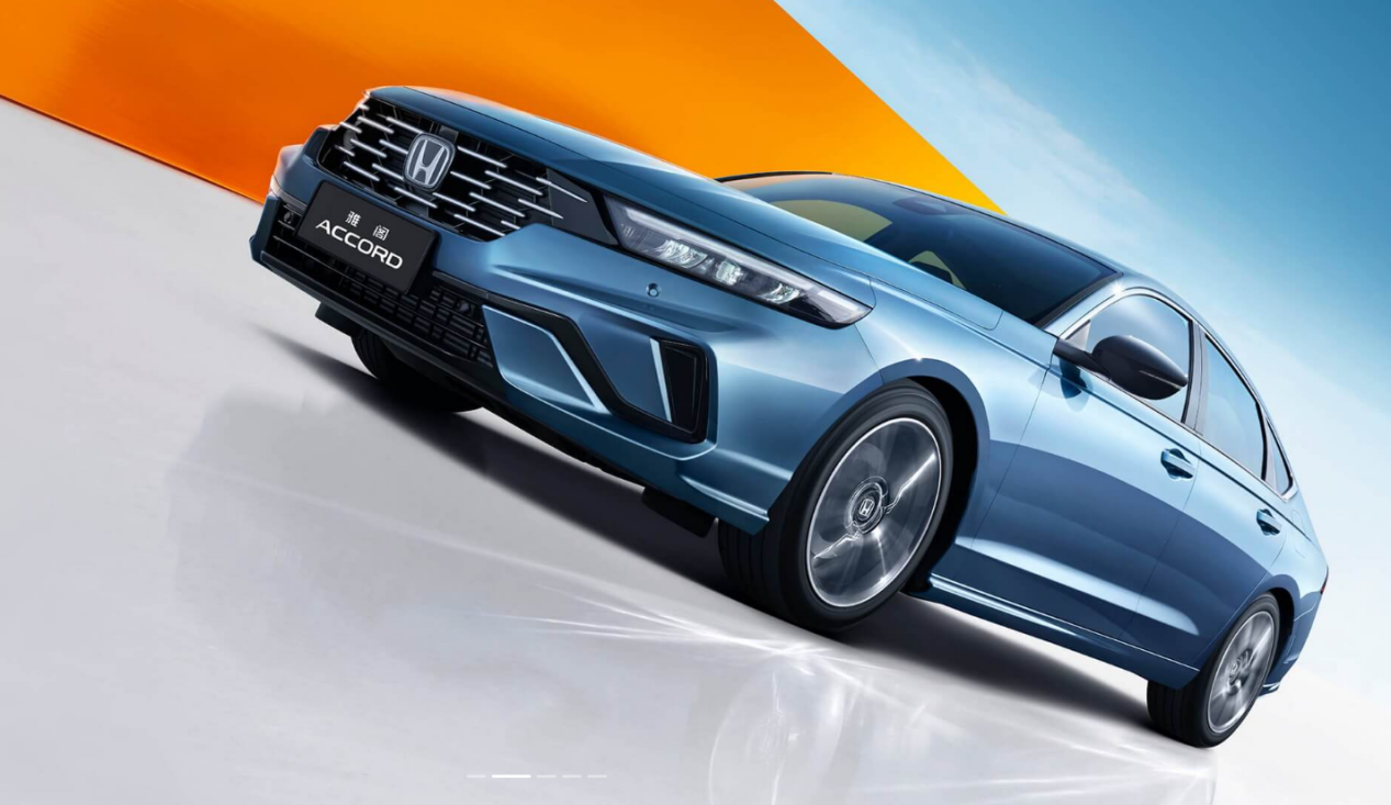 马年除夕返乡镇场，雅阁、凯美瑞、天籁鸿蒙版怎么选？