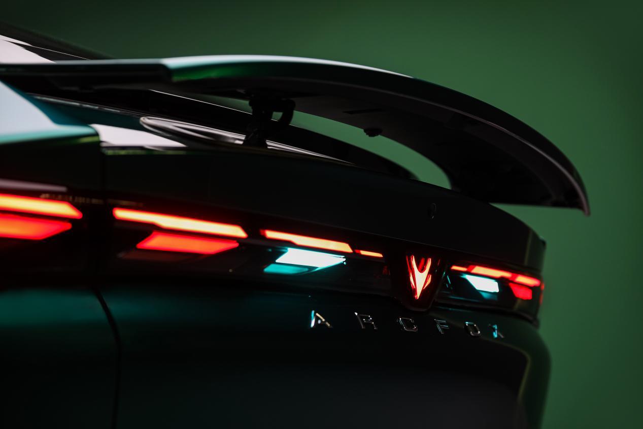 新款极狐阿尔法S5增加1.5L增程版本，3月1日开启预售