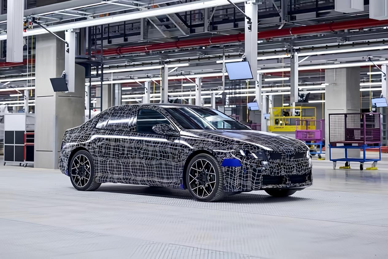 双电机四驱+800V平台，全新宝马i3或将3月18日首发