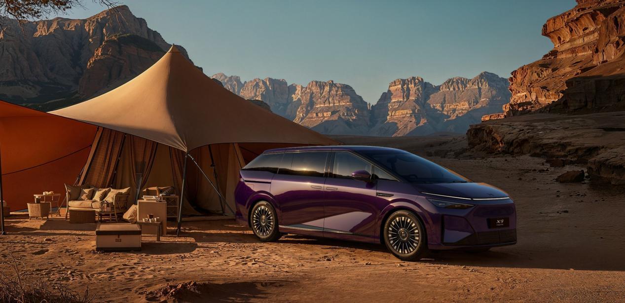 小鹏 X9 硬刚腾势 D9 EV,再不更新就真老了