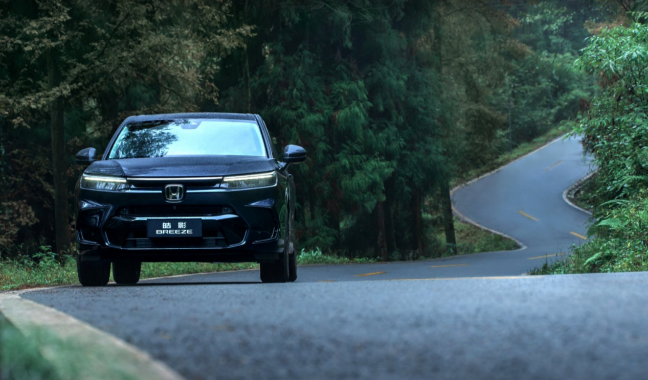 城市SUV“内卷”破局者皓影：重塑家庭出行新标准