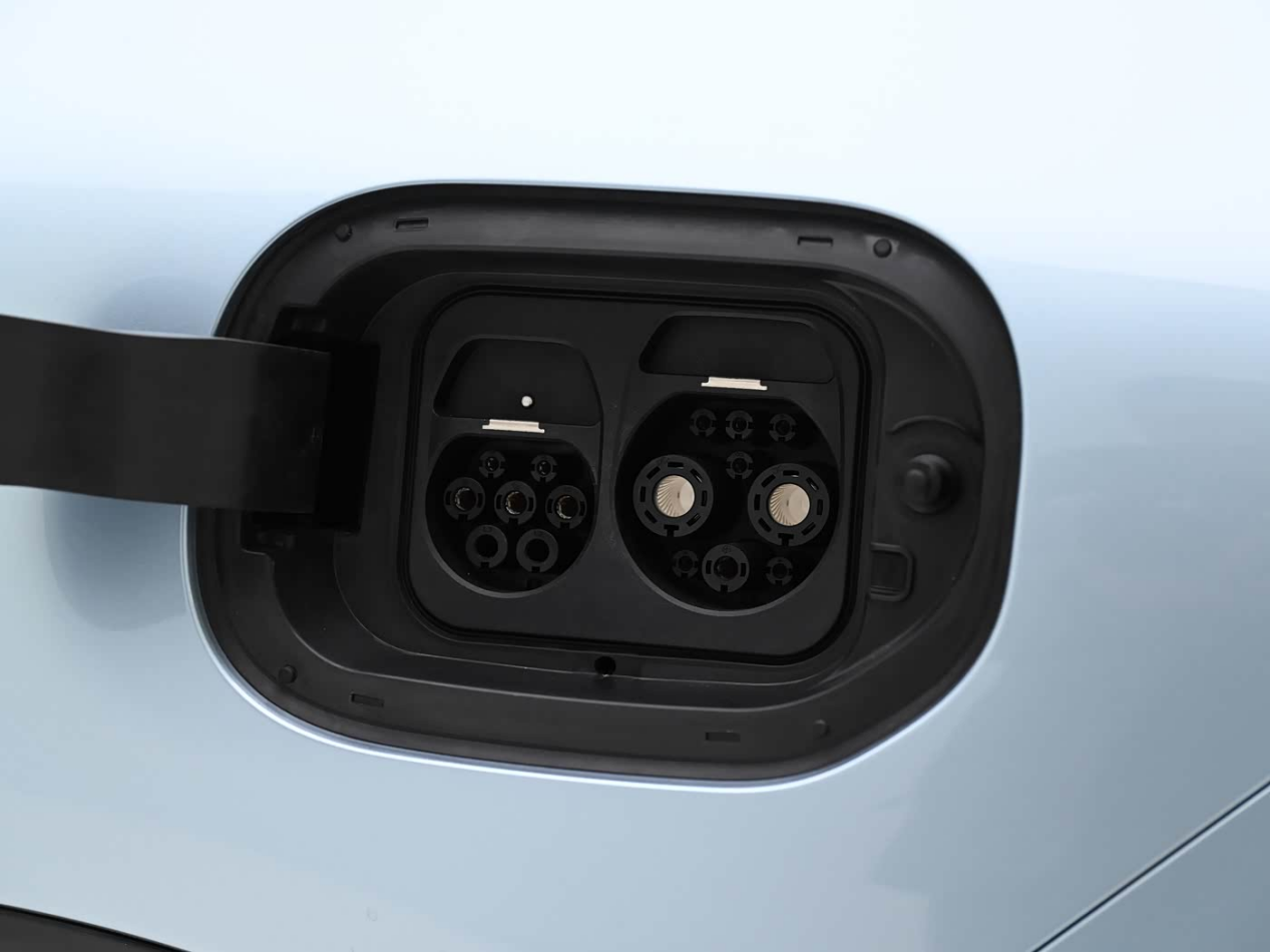 价格亲民，配合纯电增程双动力，全新阿尔法S5值得入手吗？