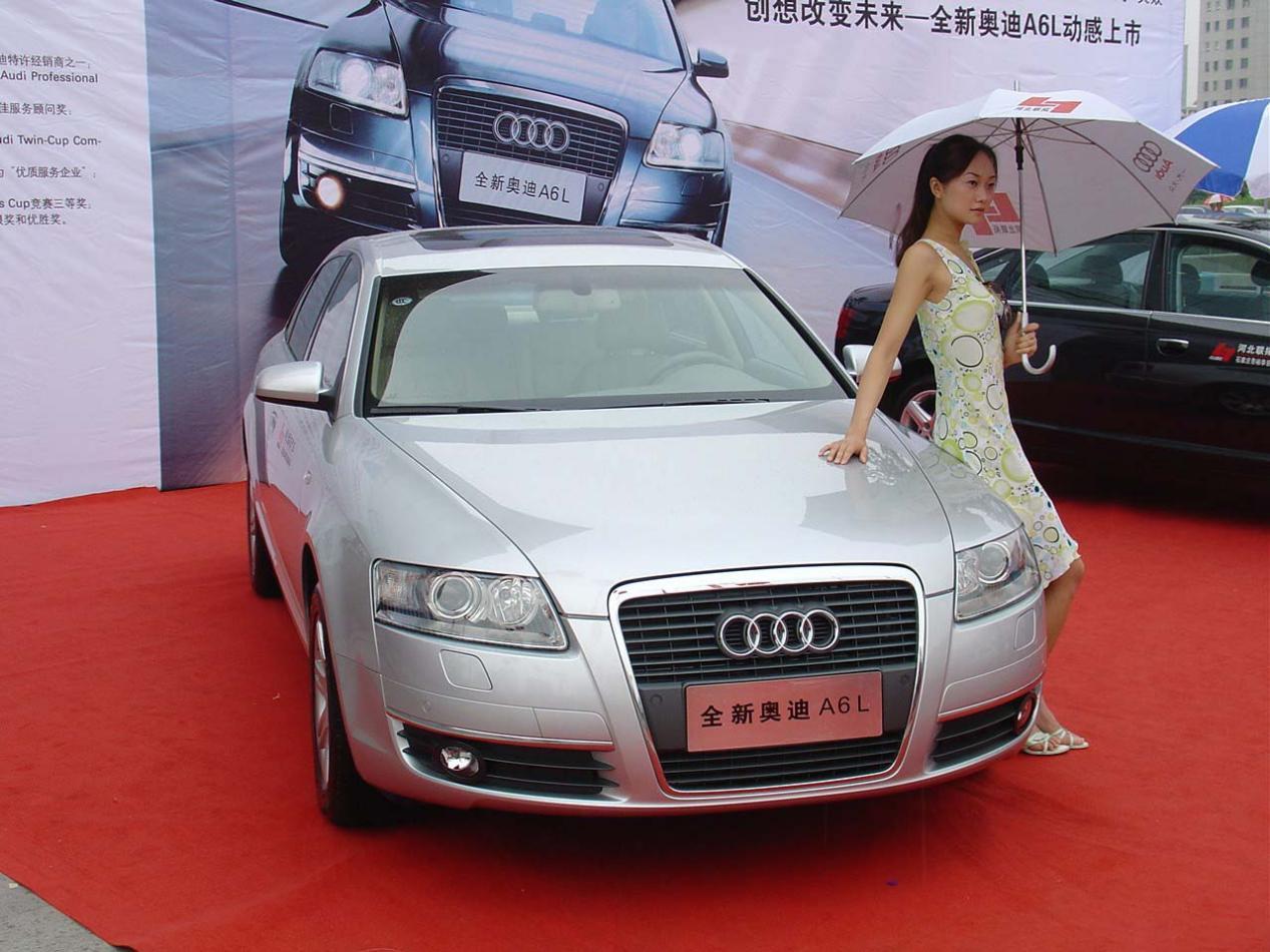 奥迪A6L自降身价！32.29万起售，2.0T+华为智驾
