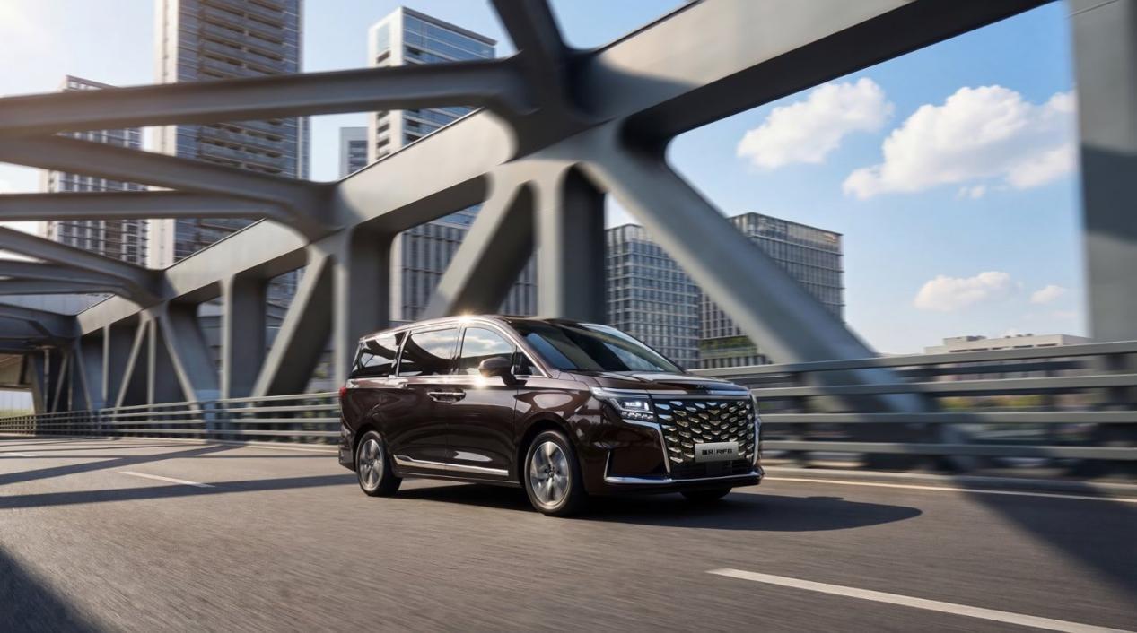 瑞风RF8悦享系列上市 重塑20万级MPV价值标杆