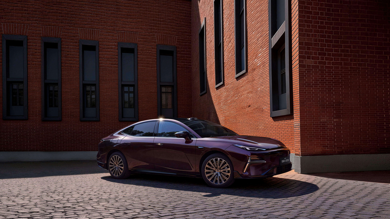 13万拿下激光雷达+225km纯电！26款吉利银河星耀8