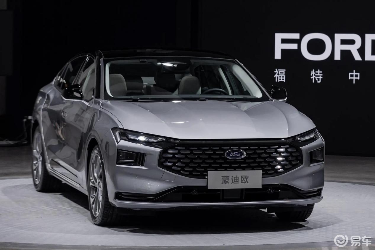 新福特蒙迪欧2.0T车型上市，17.98万元起售