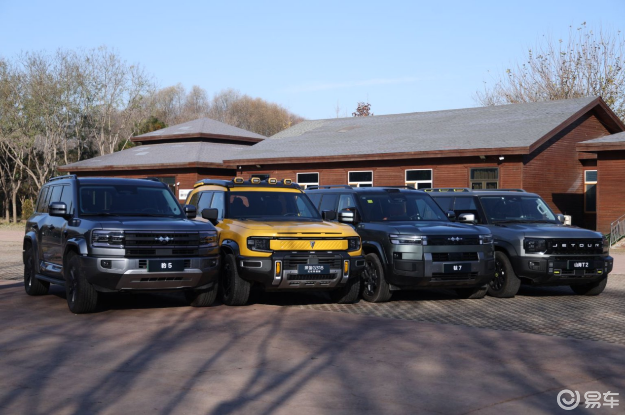 深蓝G318过招豹5，更懂生活新能源方盒子，何必要纯硬？