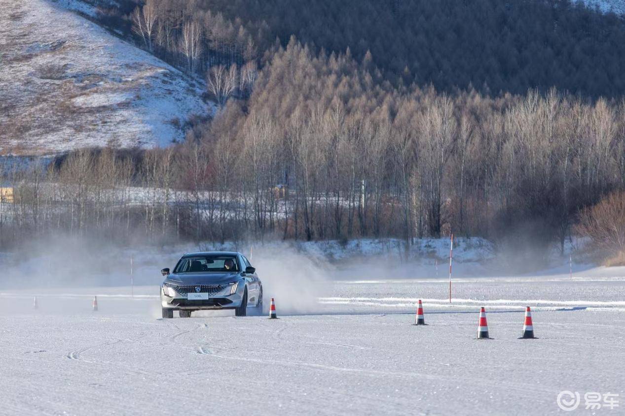 凡尔赛C5 X和508L征服2025极寒驾控安全验证