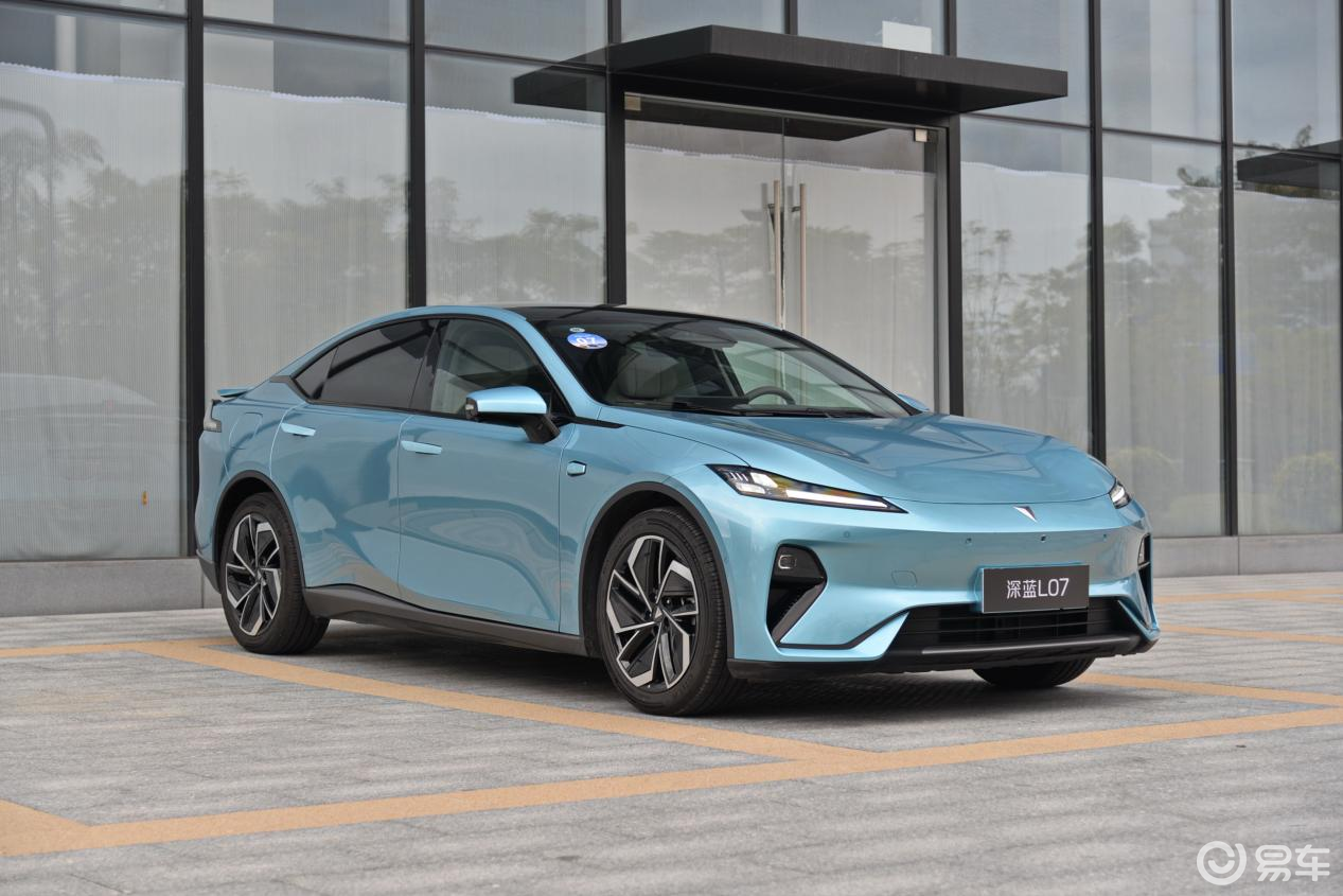 深蓝L07和星耀8 谁才是15万级家轿天花板？