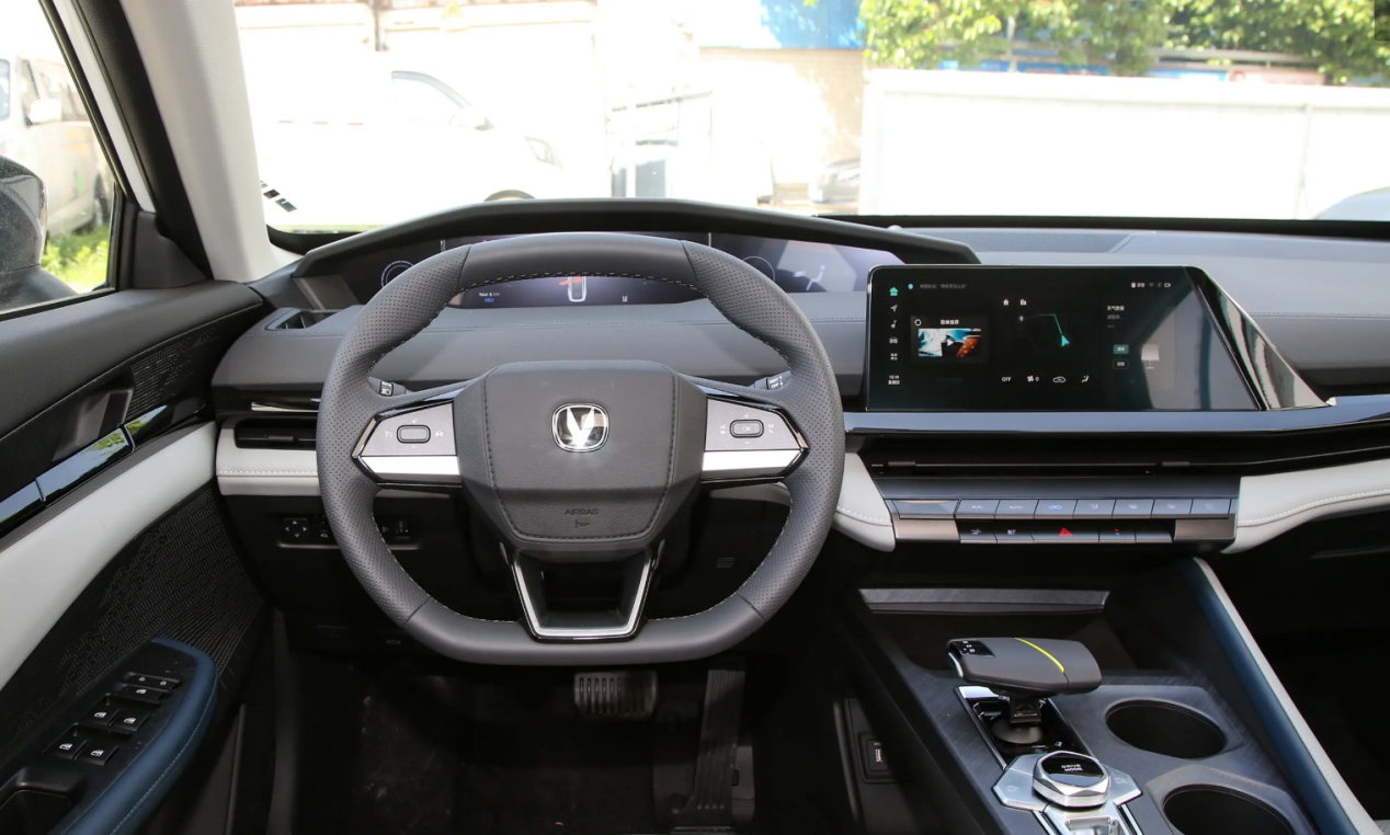 长安uni-v 智电idd内饰_易车知识库