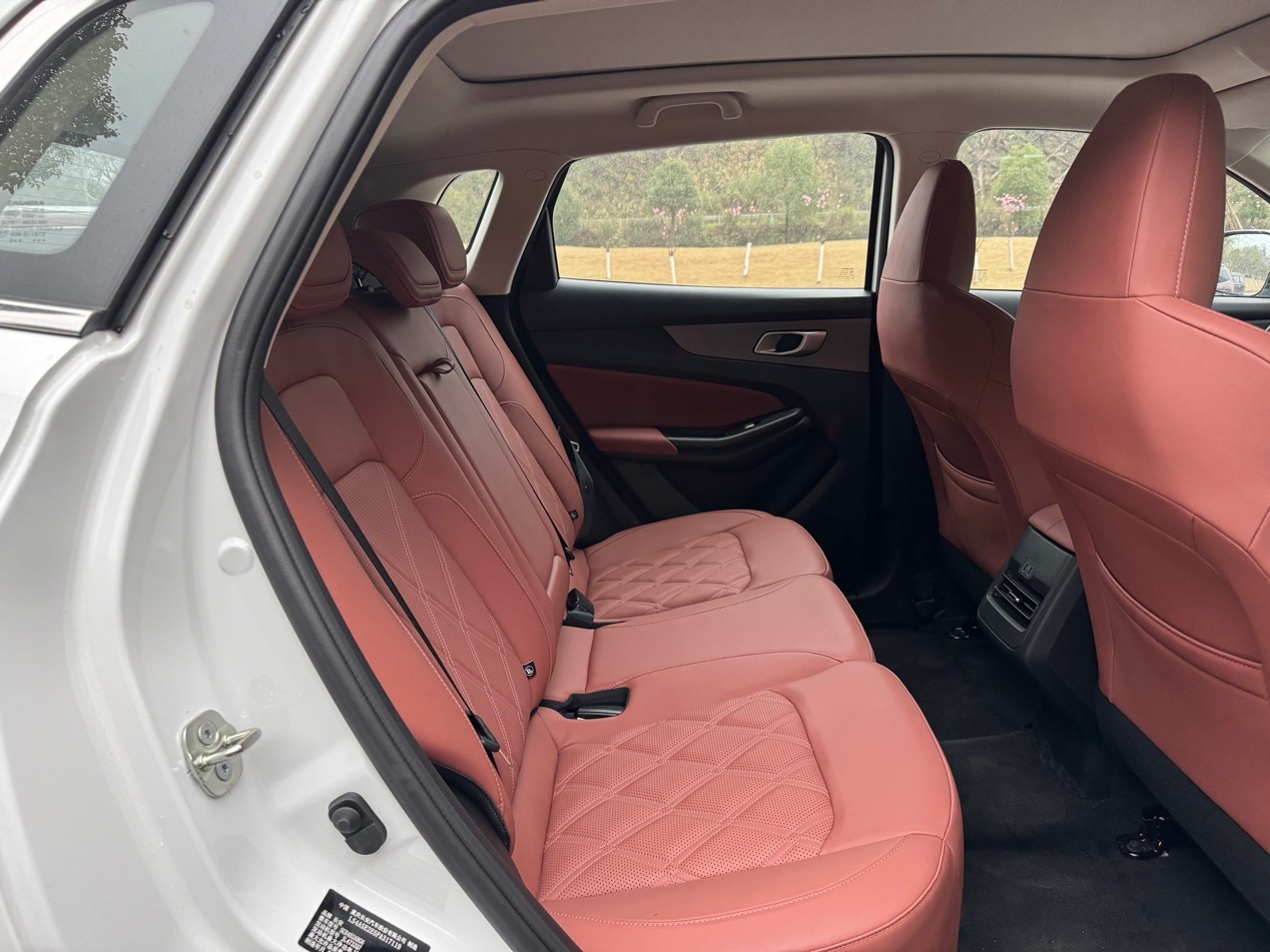 长安cs55plus长安第三代cs55plus空间_易车