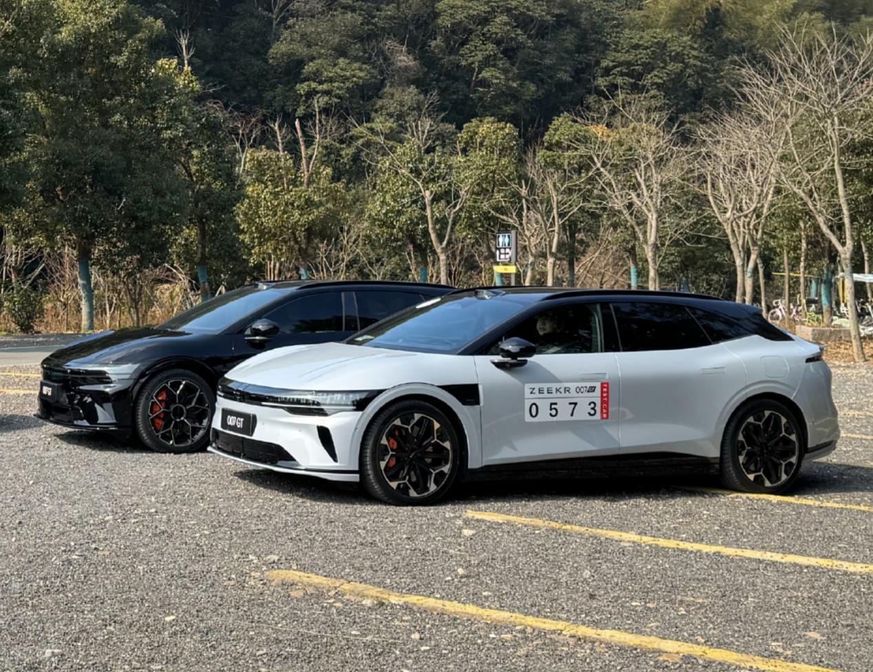 极氪007 GT:猎装的尽头—黑武士_易车