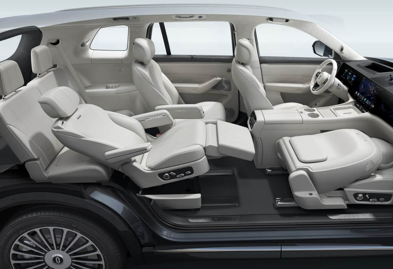 问界M8对比腾势N9,谁才是家庭用户的真香之选?