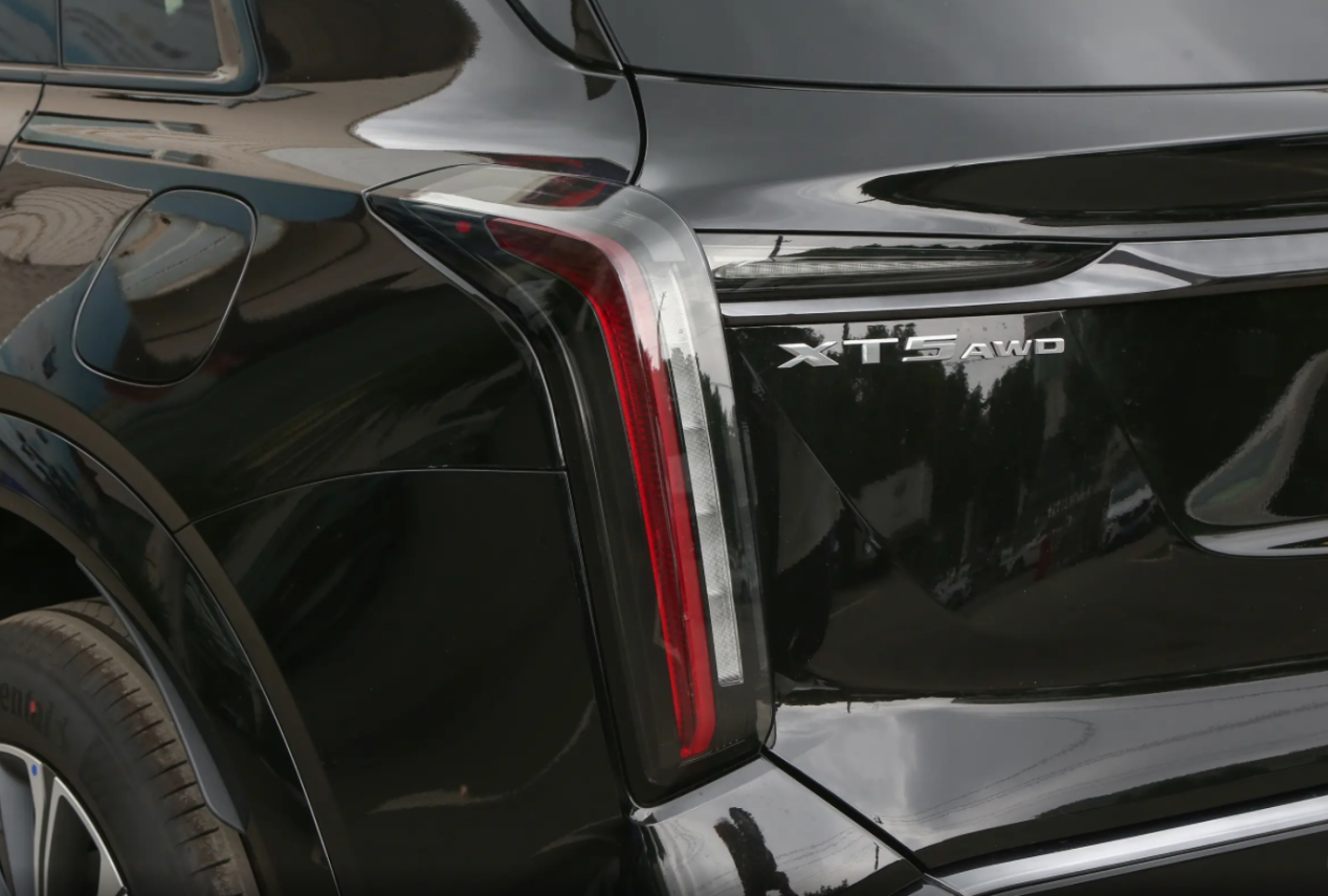 与其说它固执,倒不如说它专业,试驾这车,底盘确实强