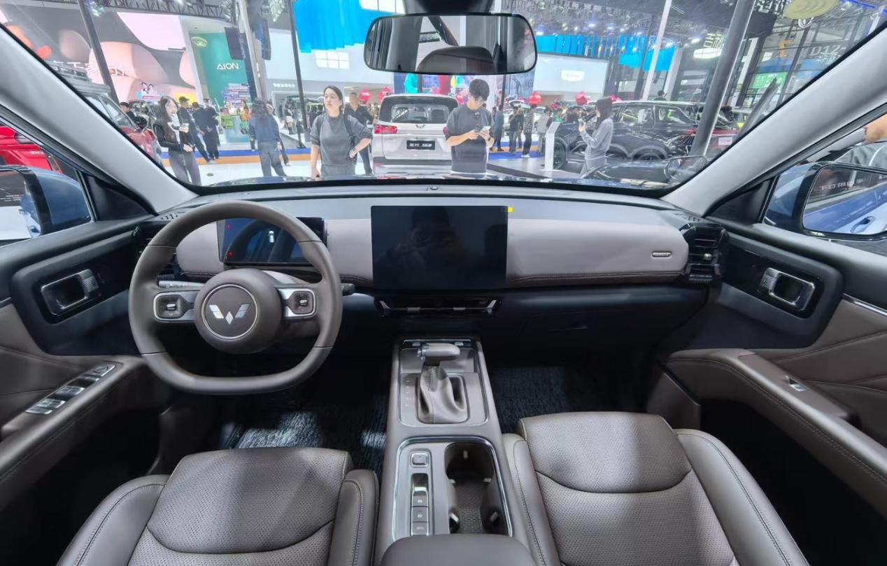 5万多的SUV能买吗,五菱星光560,法系独立悬挂