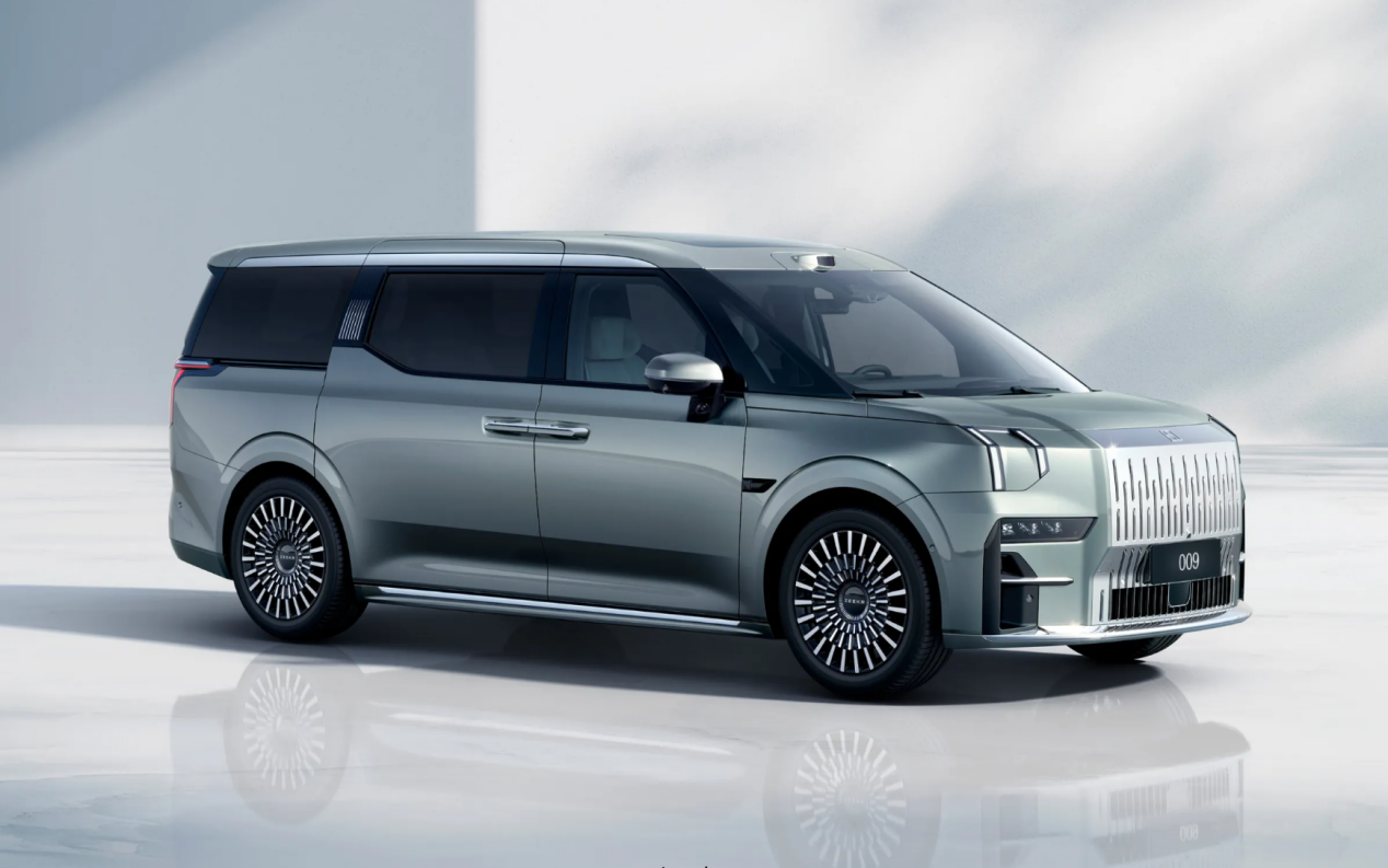 50万级MPV怎么选?看完极氪009五大配置,我有了答案