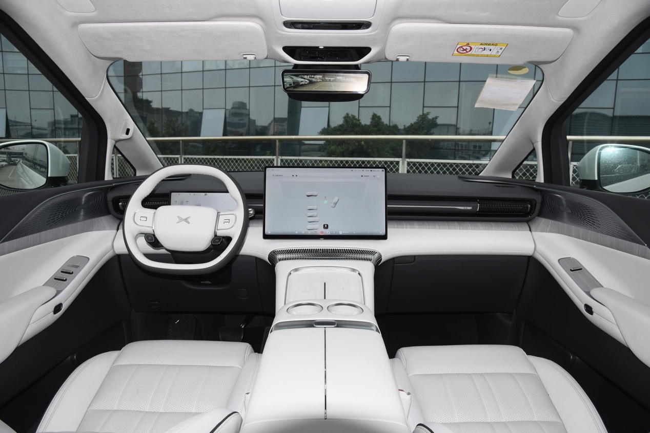 26款小鹏X9纯电版上市30.98万起，第二代VLA落地