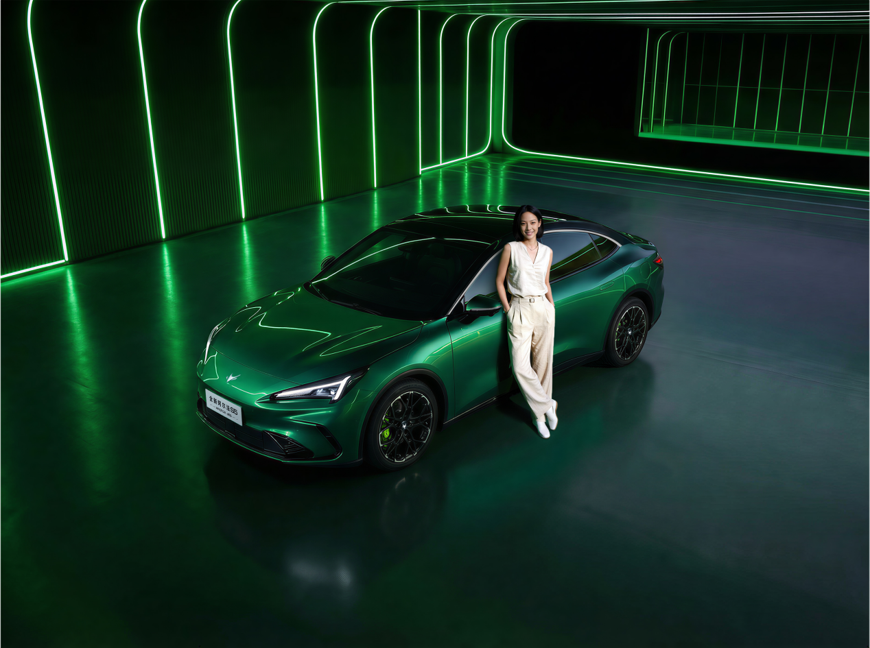 极狐全新阿尔法S5上市9.98万起