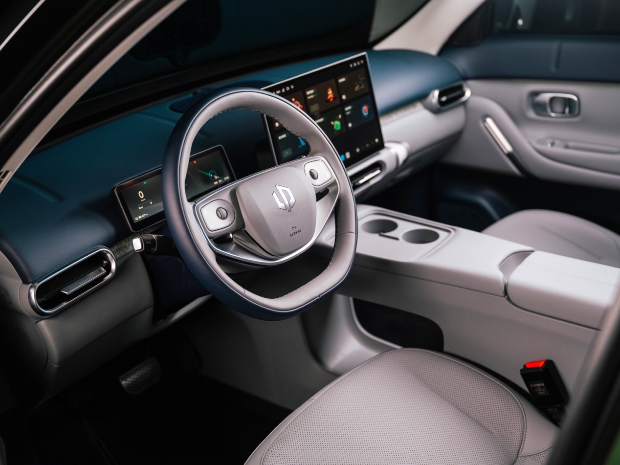 零跑A10上市6.58万起,挑战吉利星愿?