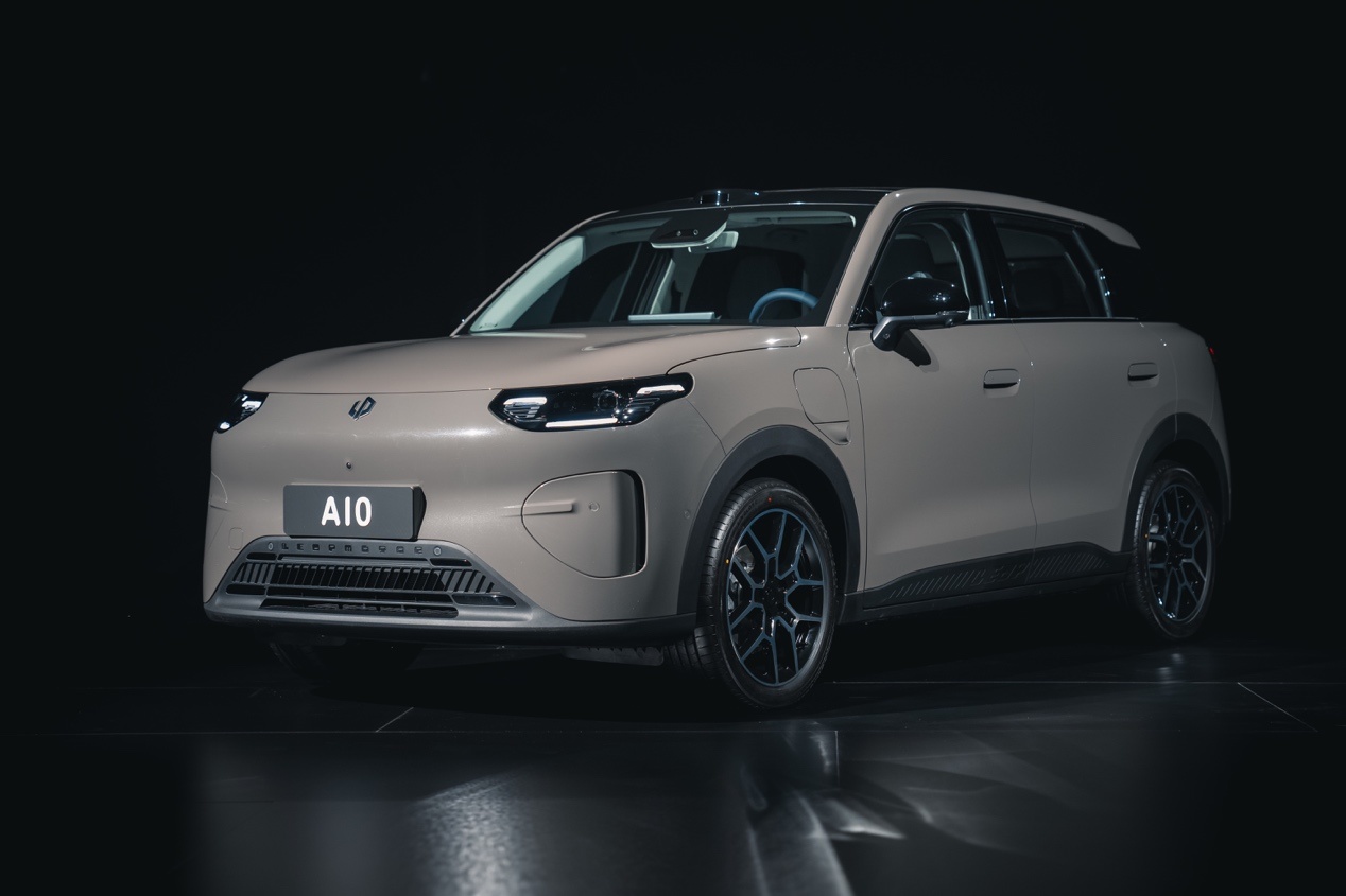 零跑A10上市6.58万起,挑战吉利星愿?