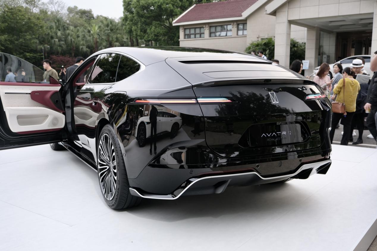 新阿维塔12售价29.39万起,阿维塔06T开启预售!