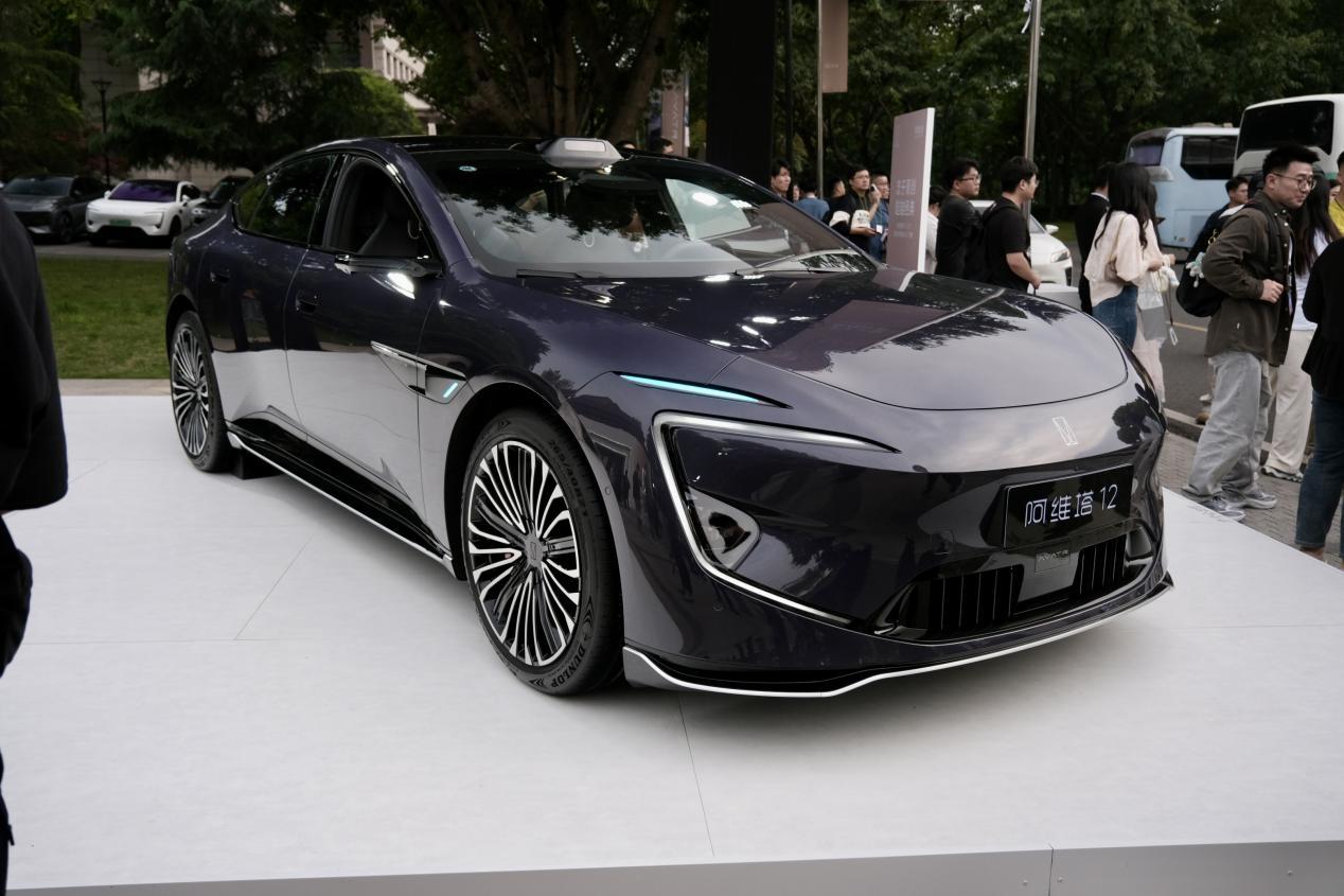 新阿维塔12售价29.39万起,阿维塔06T开启预售!