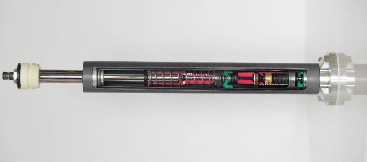 2026款雪铁龙凡尔赛对比2025款,高速不怕爆胎