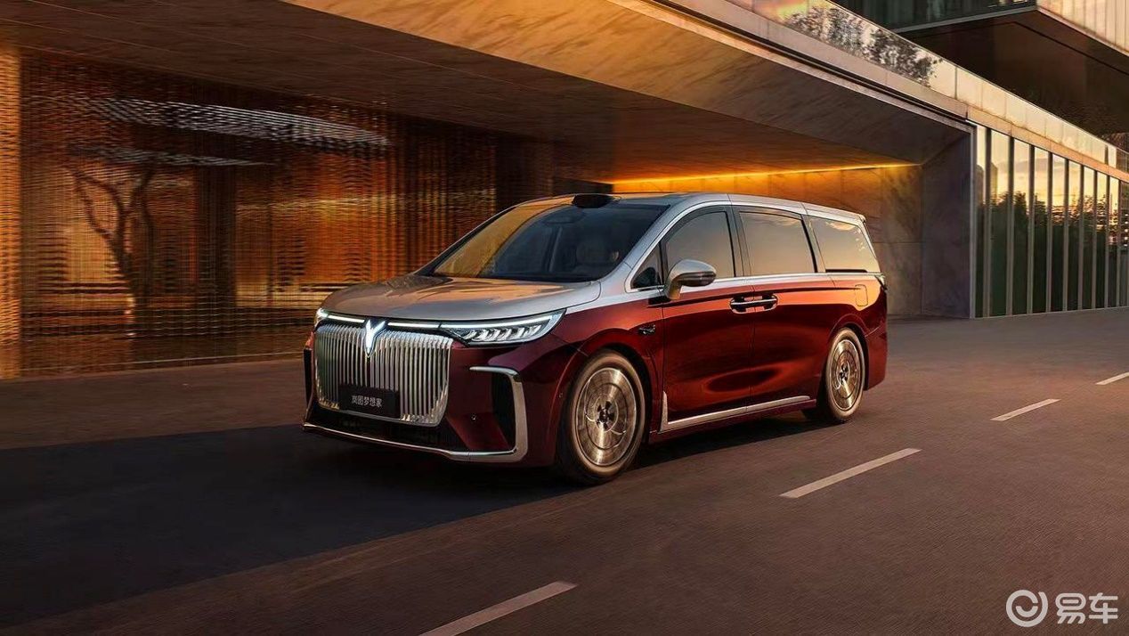 鲲鹏展翼，扶摇而上：岚图追光L前脸设计暗藏东方进取哲学