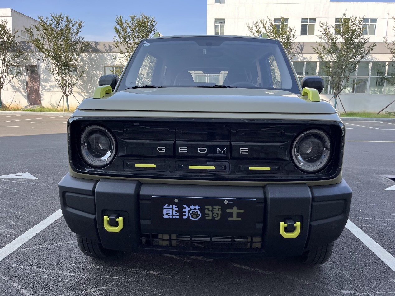 “迷你越野”熊猫骑士新上市，长安lumin过时了？