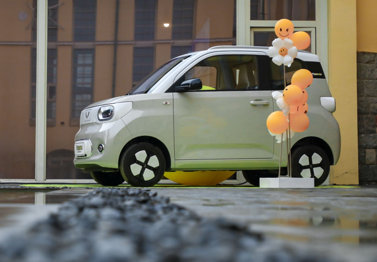 宏光miniev的高销量接连推出新车型_易车