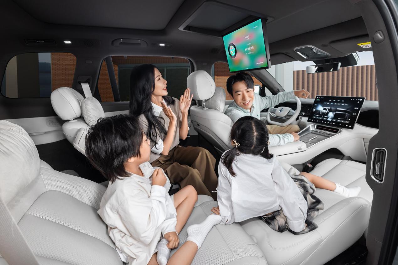 31.98万起,云辇-A+路面预瞄2.0,腾势N8L来了