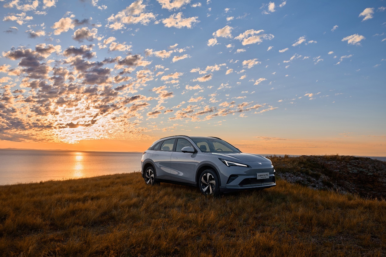 全新阿尔法T5上市10.98万起!