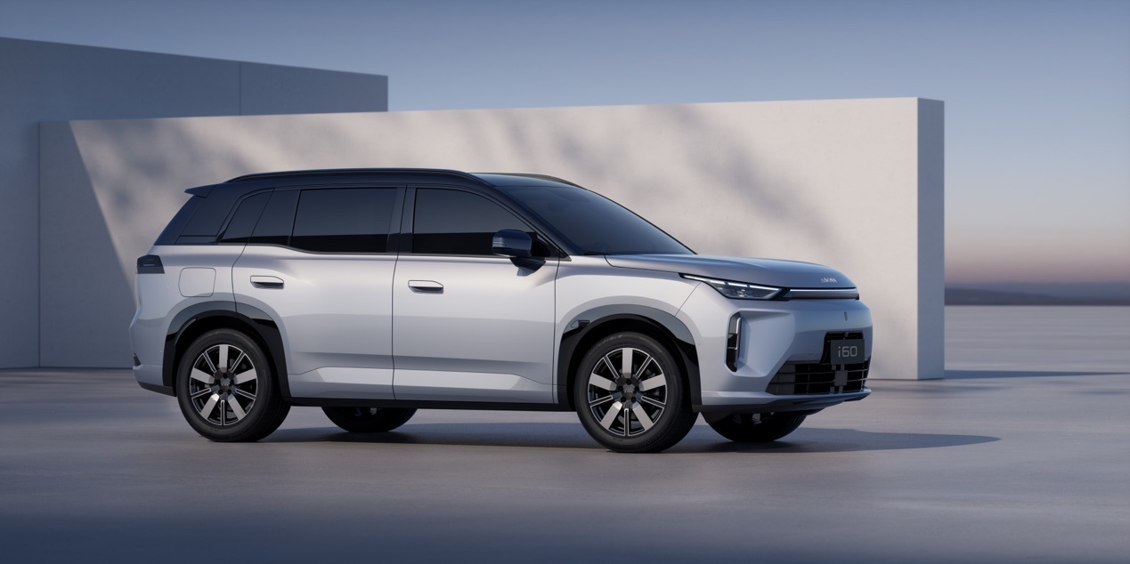 油耗低、动力强，埃安i60增程版预售价12.68万起