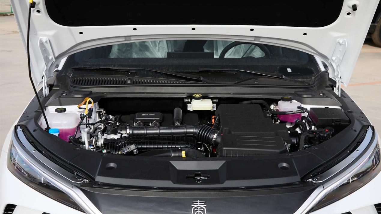 10万元预算车:银河A7与秦L深度对比,谁更值得入手?