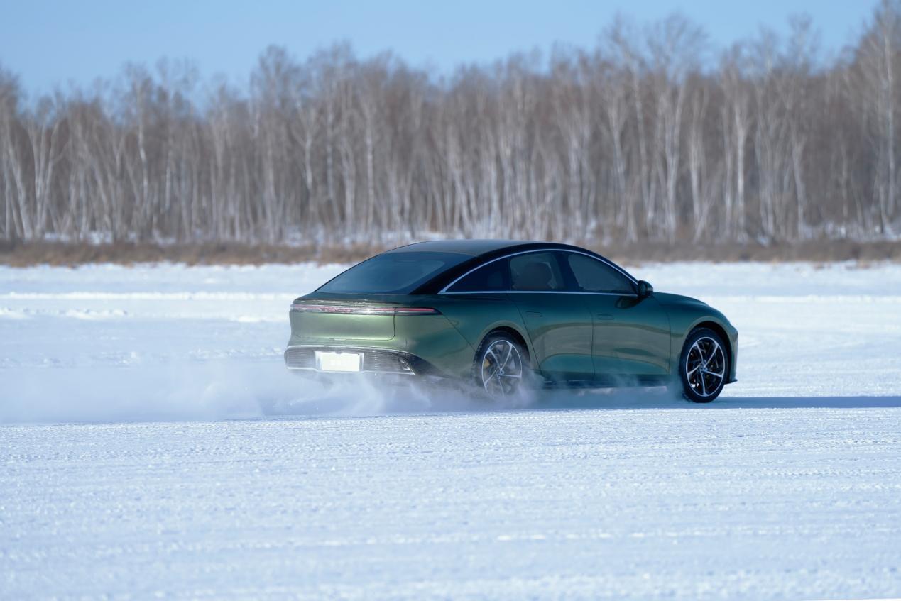 把“家”搬上路！星海S7 800V超快充版，空间太顶了