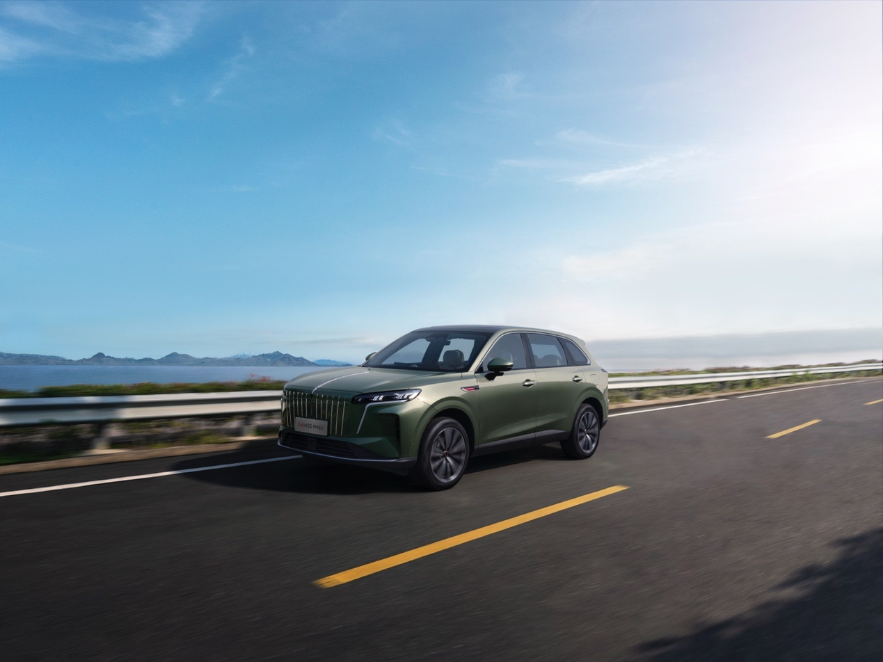 红旗HS6 PHEV正式上市,17.88万起售