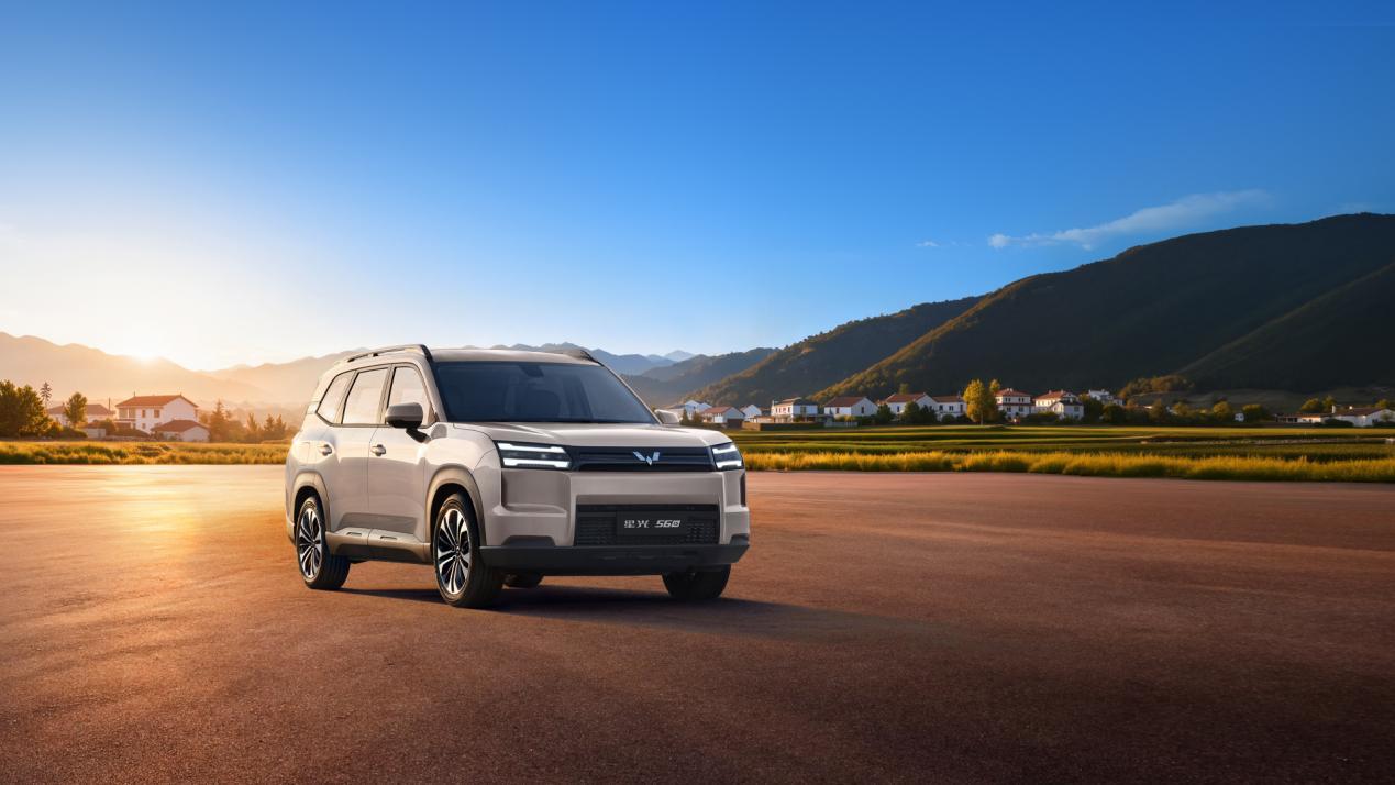 6万元不到买大空间SUV！五菱星光560满足全家出行需求