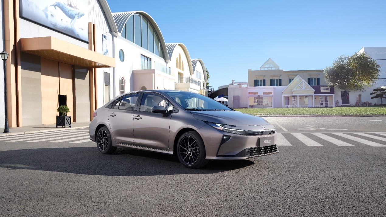 售价9.9万元起，全新智混卡罗拉焕新上市