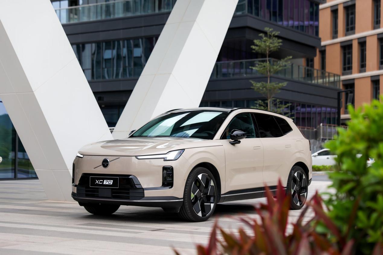 同为30万级，等全新奥迪Q5L还是选沃尔沃全新XC70？