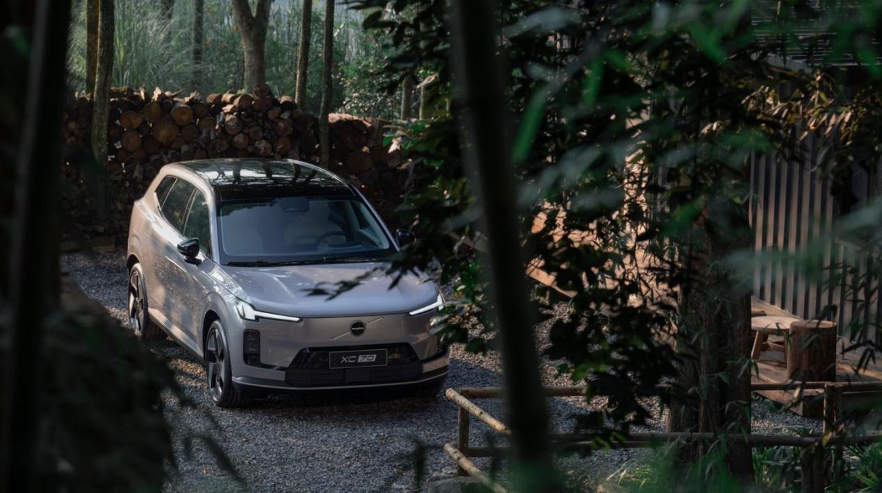 还在等Q5L?XC70用“超级混动”开启豪华SUV新选择