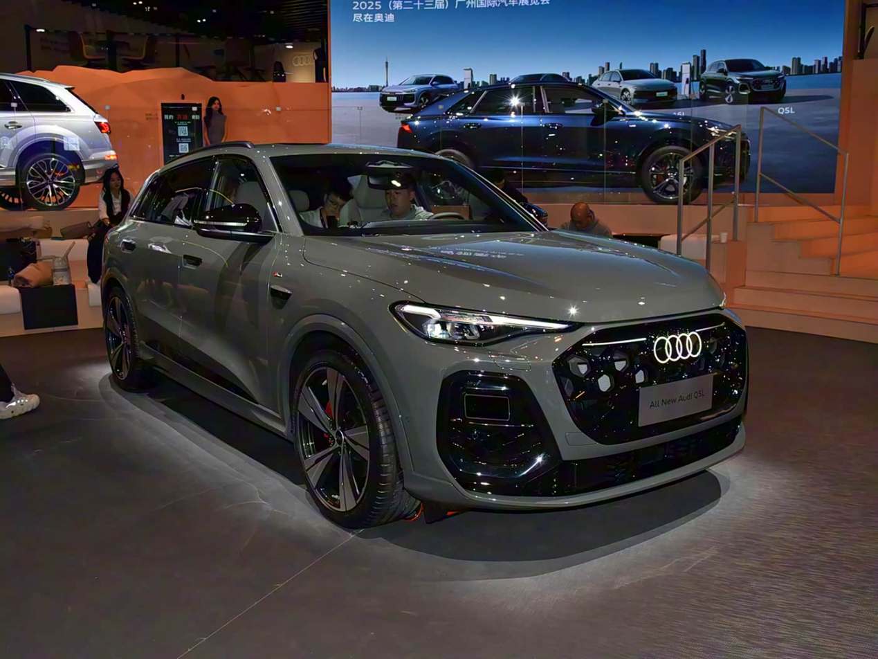 当德系驾控遇智能超混,全新XC70和全新Q5L谁更出色?