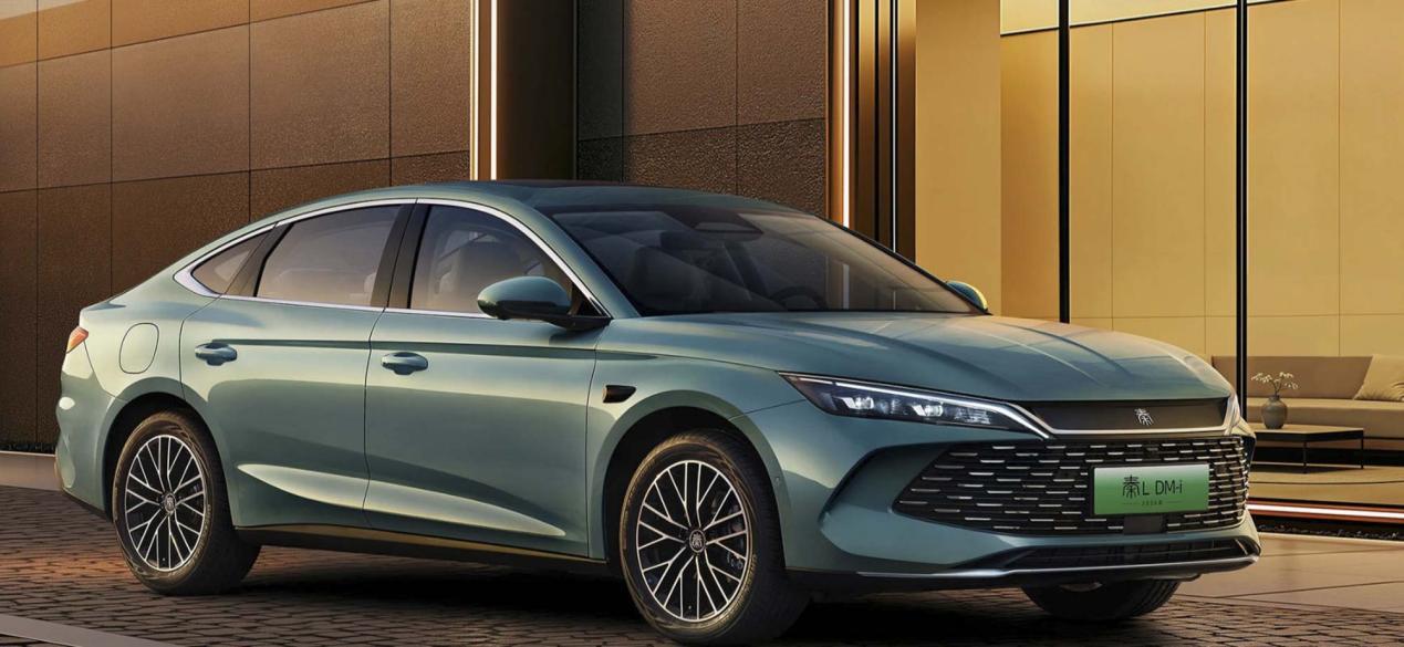 秦家族两新车上市，大电池210公里