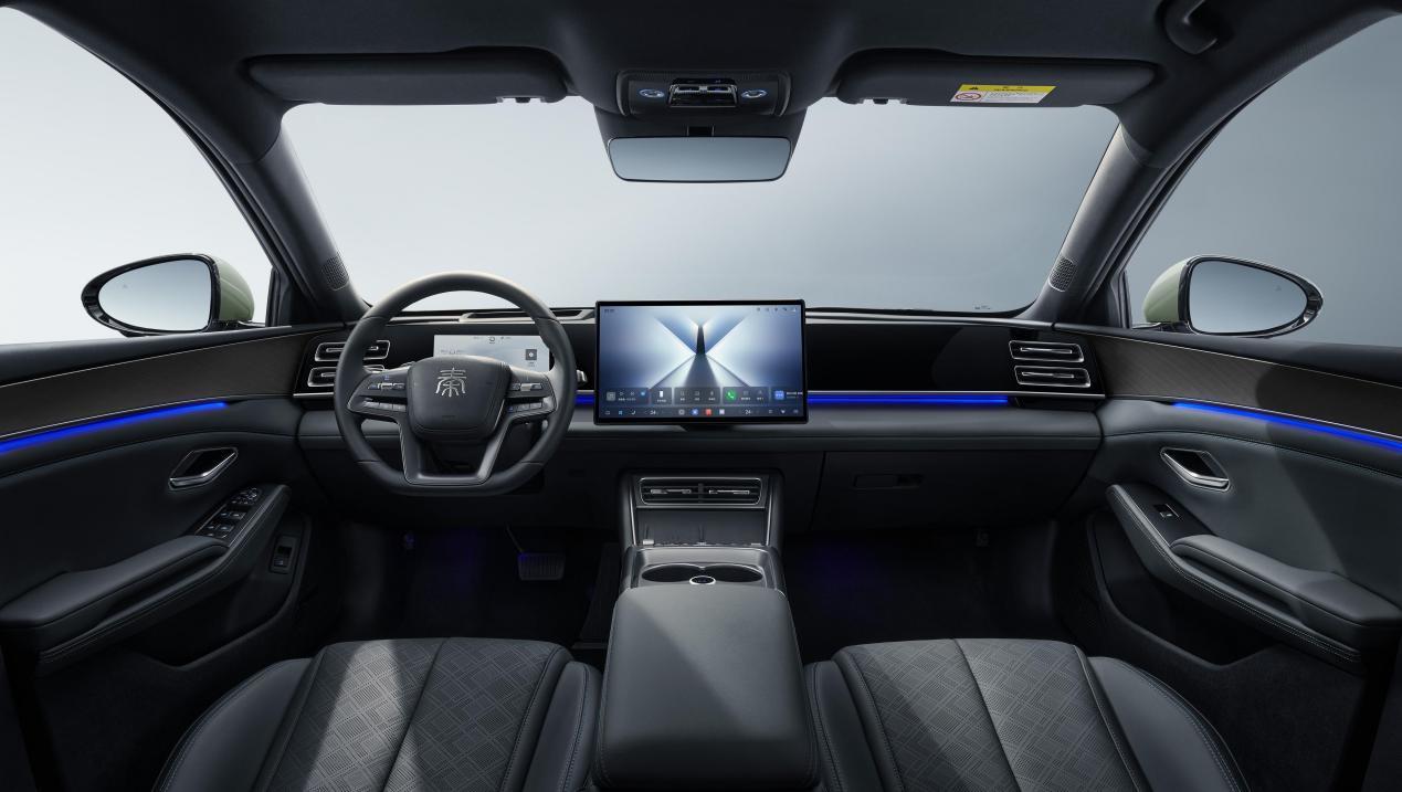 纯电续航破200公里 比亚迪三款新车齐发 家庭出行再升级