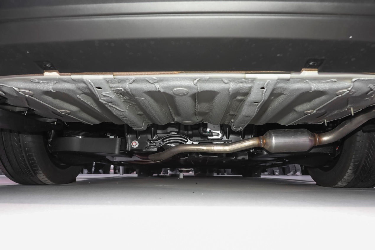 吉利银河V900上市：增程+双电四驱，6/7/8座布局