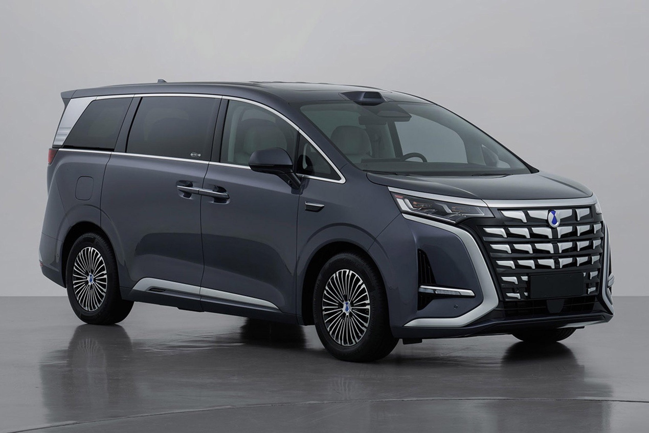 26款小鹏X9纯电版上市30.98万起，第二代VLA落地