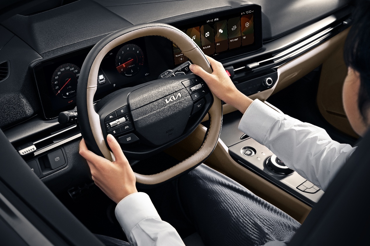 10.99 万起入手全球爆款 SUV—起亚新狮铂拓界