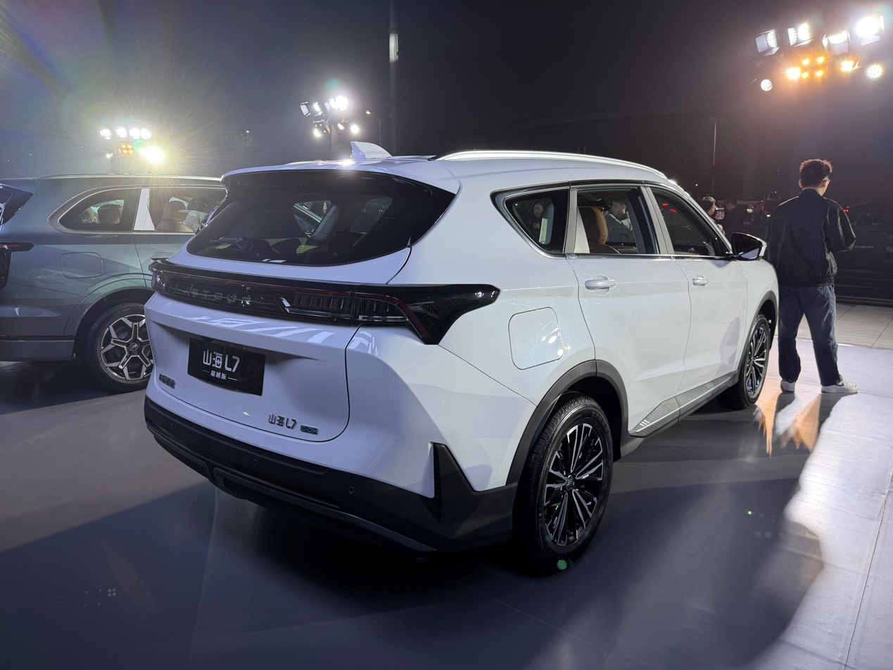 限时置换价6.99万起 捷途X70捷途山海L7超越版上市