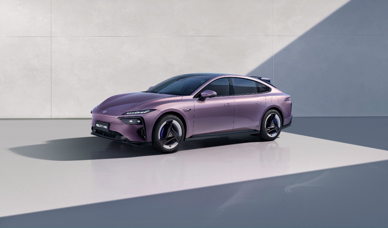 东风奕派 eπ007 闪现版首发亮相并开启预定