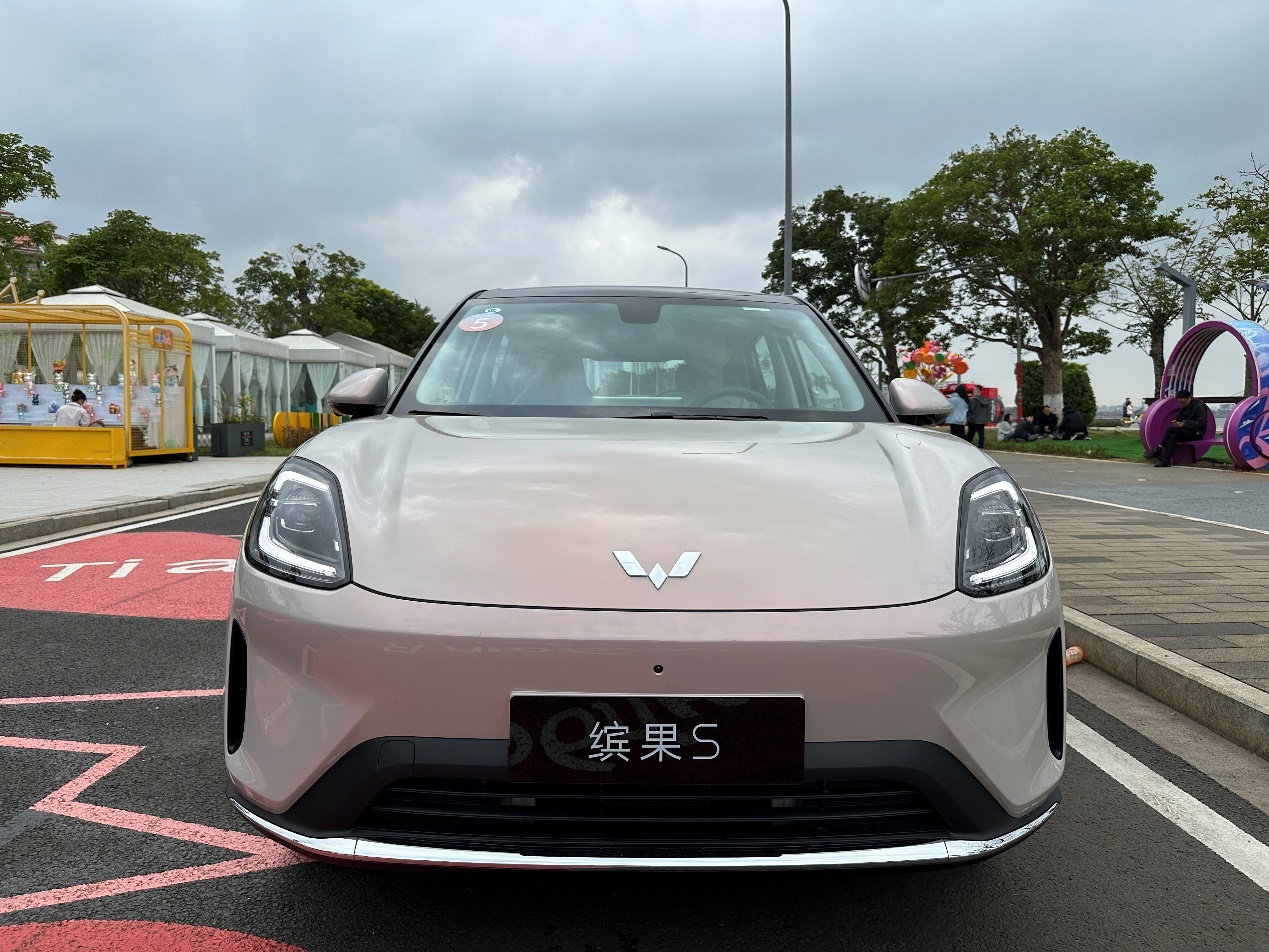 五菱缤果S 525km旗舰款上市，售价6.68万起！